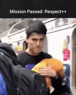 Hombre Con Bebe En Tren