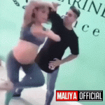 Mujer Embarazada Bailando